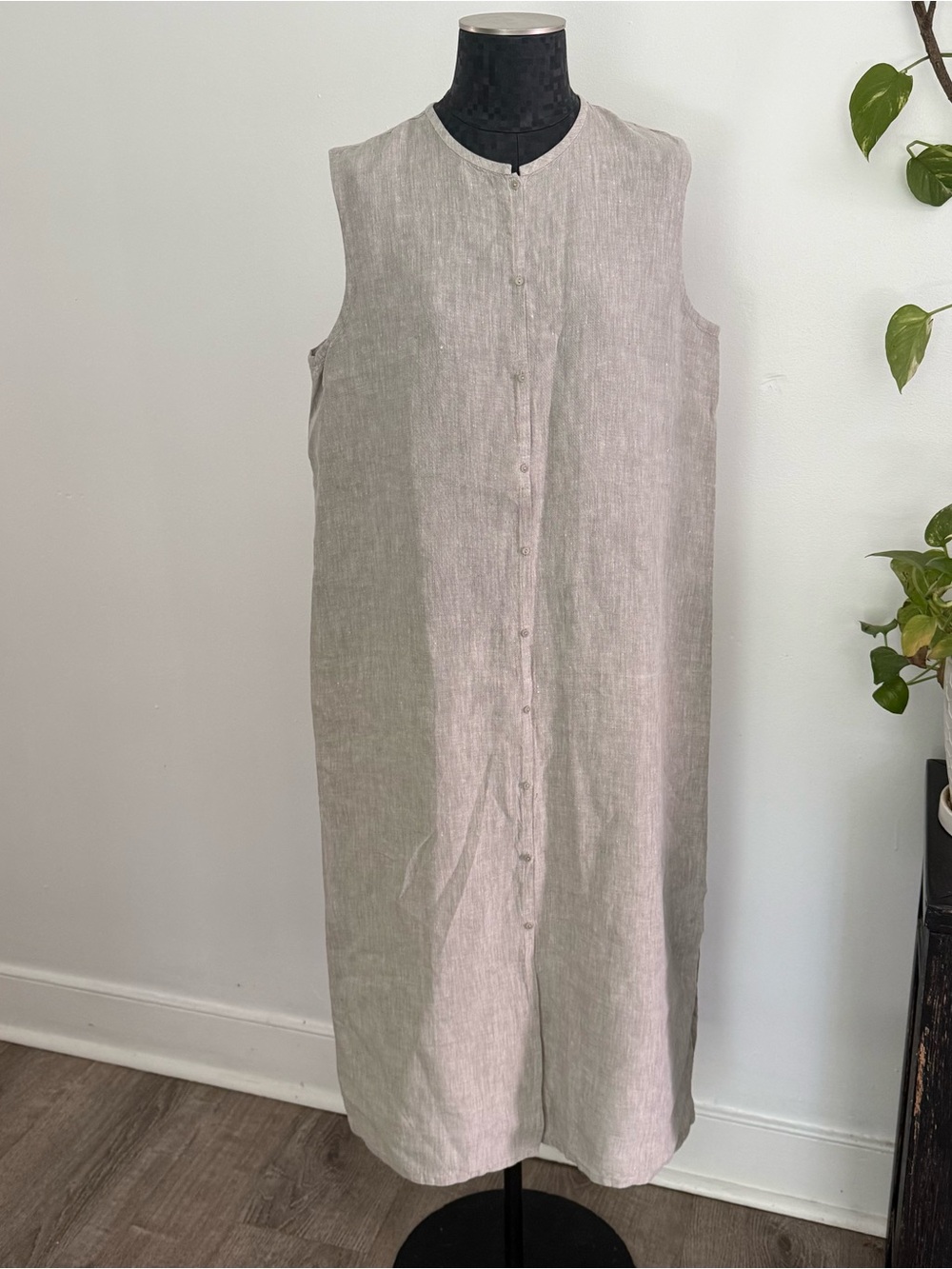 Eileen Fisher Sleeveless Button-Down Organic Linen Gauze Long Shirt / Tunic - Picture 2 of 11